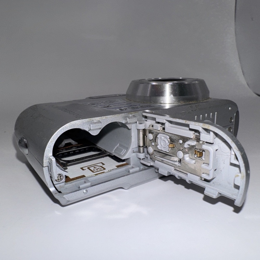 HP Photosmart M547 Point and Shoot Camera 6.2MP Silver SNPRB-0747 Untested‎ - Picture 5 of 7